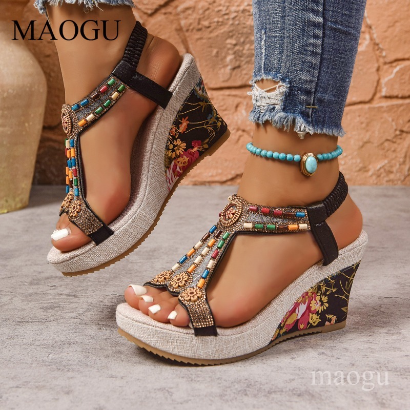 Ethnic Boho Fashion - Boho sandalen met kralen en bloemenprint